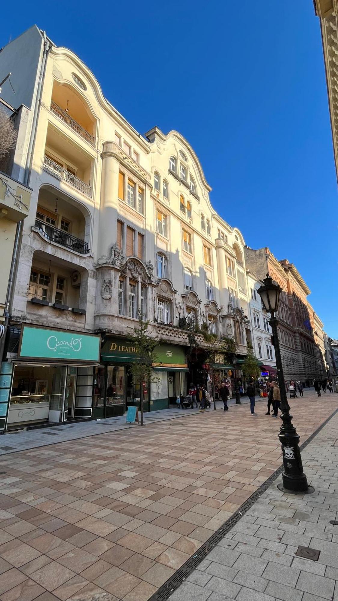 Mirage Apartments Váci Street Budapeste Exterior foto